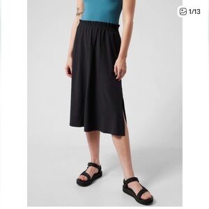 ATHLETA SAVANNAH BLACK SHIRT SIZE S